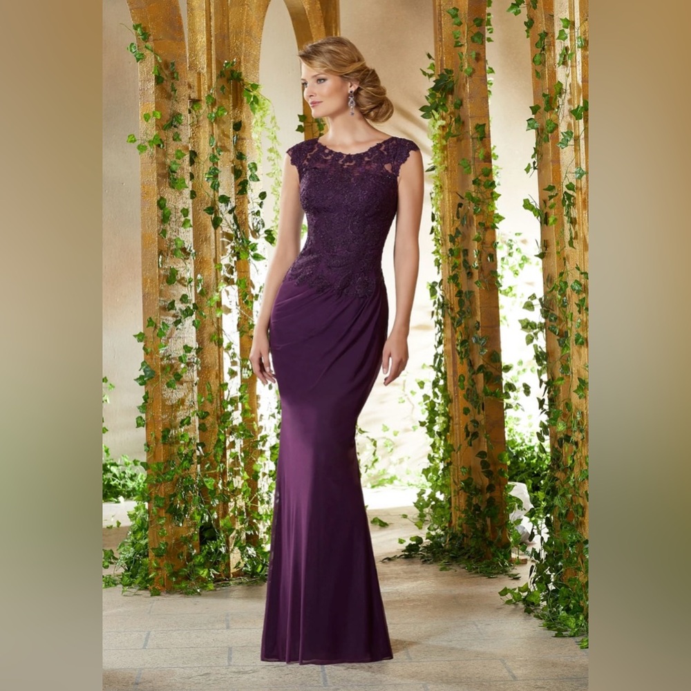 MGNY Bateau Beaded Lace Bodice with Mesh Skirt #71919 size 10